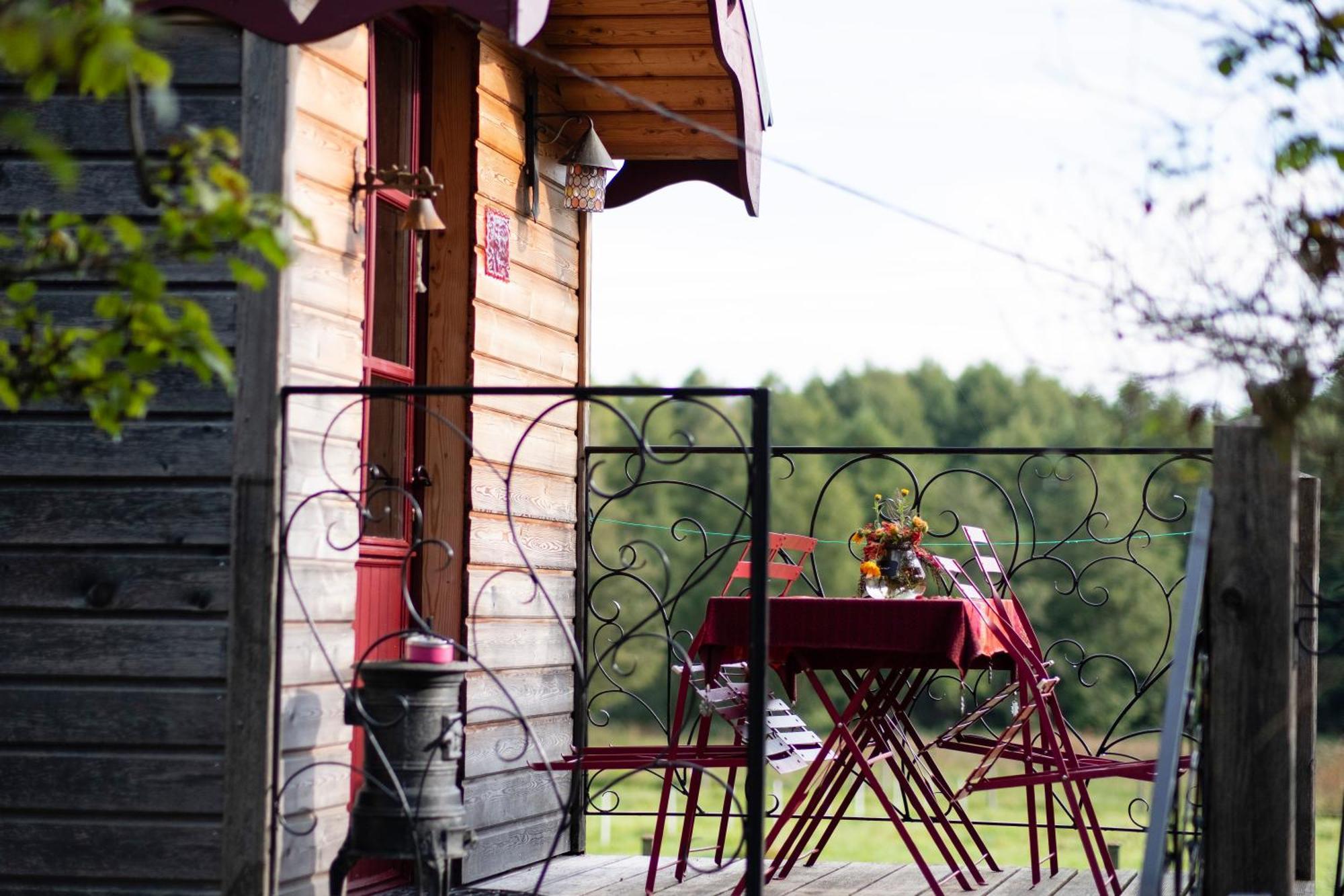 Bed and Breakfast Roulotte Le Temps De Rever Saint-Michel-sur-Meurthe Exterior foto